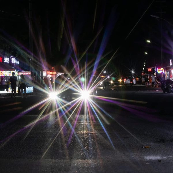 Prism Lens Filter 82mm Starlight Glare Filter Anamorphic Lens Flare Effect Filter Film Props(Rainbow ray Flares) - Image 6